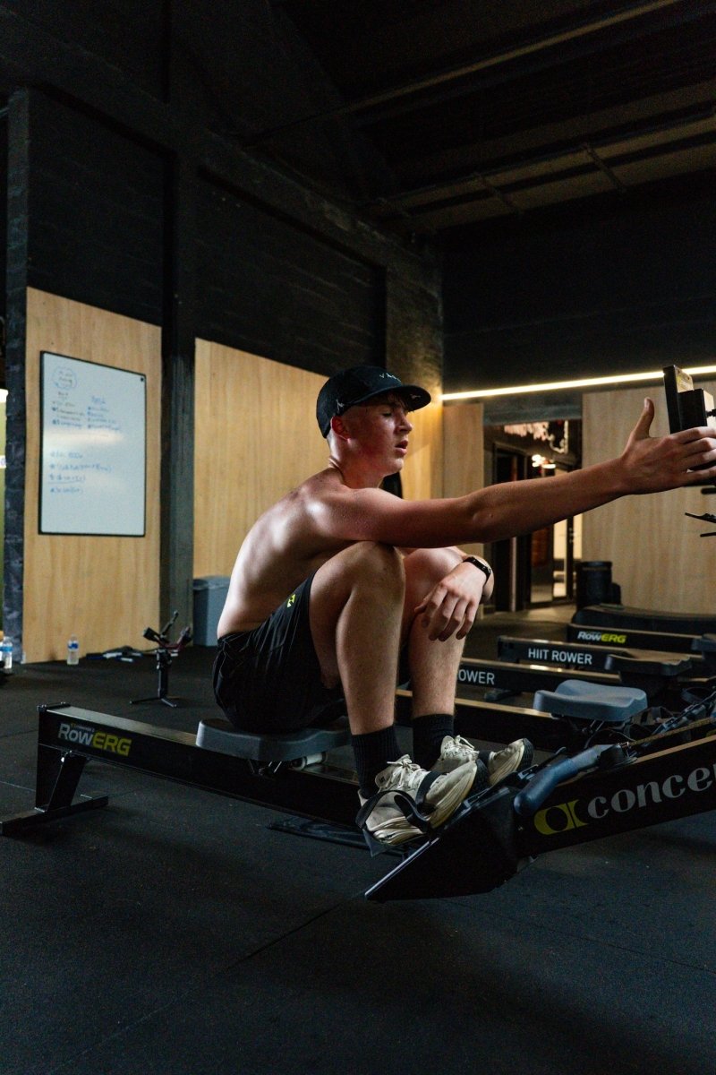 How long should you rest between sets for strength?